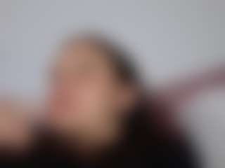 Live cam show with CyndeeWinter - Robe on AdultVida.com
