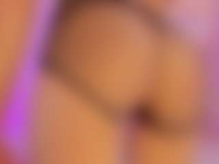 Iliana's Live Sex Cam Show
