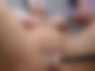 Live cam show with neytirimoon - Brown Eyes Red Hair on sexytreat.net