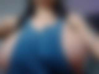 neytirimoon MILF webcam performer live streaming