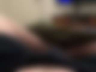 AverageJo213's Live Sex Cam Show