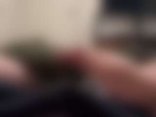 AverageJo213's Live Sex Cam Show