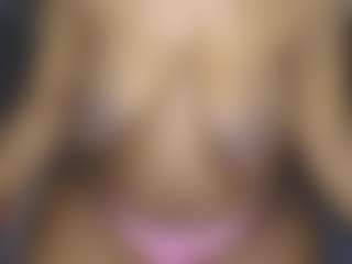 curvybunny2's Live Sex Cam Show