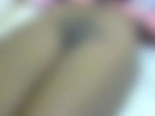 Live cam show with Cuteavrl - Amateur on eurowanks.com
