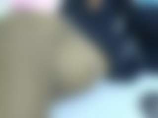 Live cam show with Cuteavrl - Athletic Ebony on crypto-cams