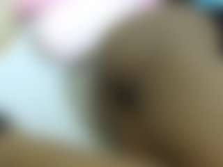 Live cam show with Cuteavrl - Athletic Ebony on livesuperchat.net
