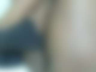 Live cam show with Cuteavrl - Athletic Ebony on CamwithHer