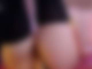 Live cam show with Katy Van - Brown Hair on Camsoda
