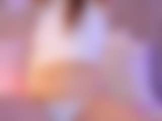 Live cam show with Katy Van - Brown Hair Petite on Camsoda