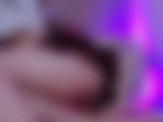 Live cam show with Katy Van - Brown Eyes Brown Hair on Camsoda
