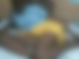 Live cam show with MAGNETIC-QUEEN - Ebony Teen (18+) on AdultVida.com
