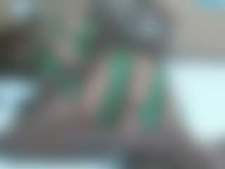 Live cam show with MAGNETIC-QUEEN - Ebony Teen (18+) on Hubzter Live