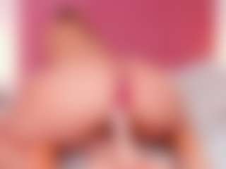 Live cam show with CristaalHart - Strip on Camsoda
