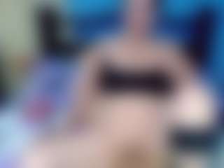 Live cam show with Lily Benet - Fuck on Dolls Live