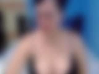 Live cam show with Lily Benet - Fuck on Camsoda