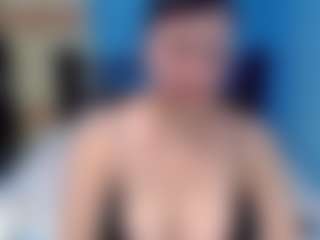 Live cam show with Lily Benet - Fuck on Camsoda