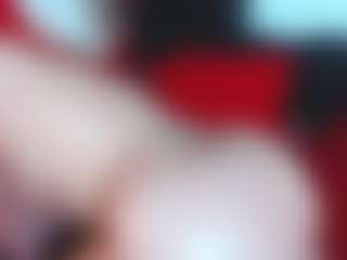 ashley-whiteSelf MILF webcam performer live streaming