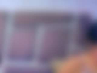Live cam show with EmilyEsposito - Fingers on Hubzter Live