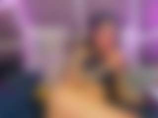 Live cam show with EmilyEsposito - Petite on Camsoda