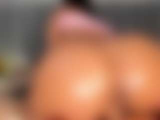 Live cam show with PocahontasFg - Athletic Small Tits on Milfs Live
