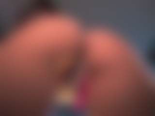 Live cam show with Ann-Kendy - Yoga on milfzrlive.com