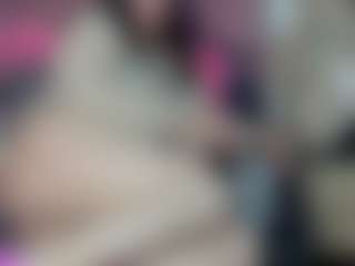 Bunnyy26's Live Sex Cam Show