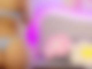 Live cam show with Selena - MILF on CamwithHer