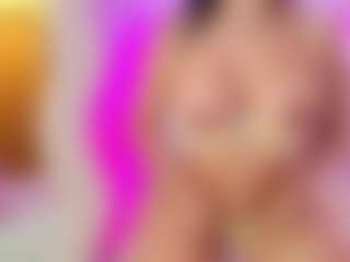 Live cam show with Selena - Fuck Machine on Camsoda