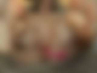 Live-Cam-Show mit litasella - Double Penetration auf Camsoda