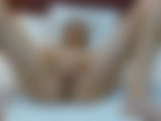 Live cam show with Melody-Mansson - Lesbian on CSO-WL