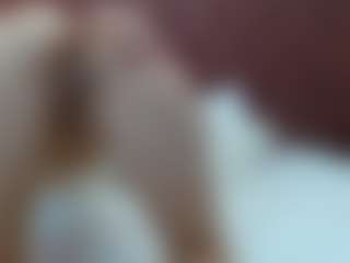 Live cam show with Melody-Mansson - Small Ass on Soda Cam