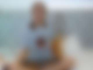 Live cam show with Melody-Mansson - Small Ass on TottyGirls