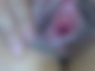 Live cam show with Melody-Mansson - Lesbian on Dare Cams