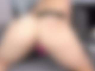 SusanBenett's Live Sex Cam Show