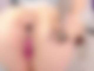 SusanBenett's Live Sex Cam Show