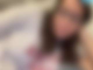 Live cam show with zara - Handjob on Dolls Live