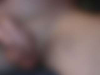 Live cam show with Hiddenpleasures - Average on Milf Play