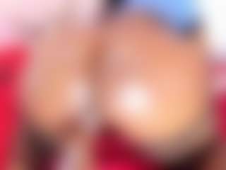 Live cam show with KiimLogan - Privateshow on dropp.cam