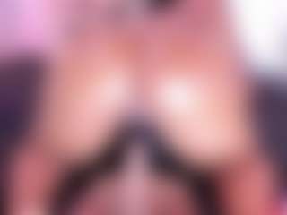 Live cam show with KiimLogan - Privateshow on SinfulBabes
