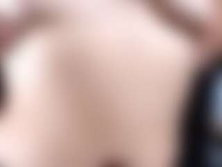 QueenSavage42098's Live Sex Cam Show