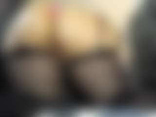 MartinaMadisson MILF webcam performer live streaming