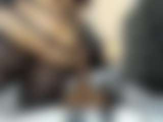 MartinaMadisson MILF webcam performer live streaming