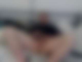 tomtech2323's Live Sex Cam Show