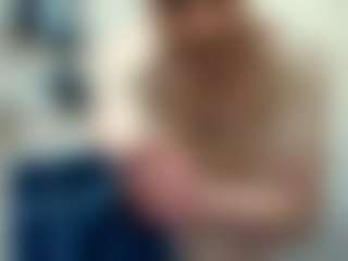 tomtech2323's Live Sex Cam Show