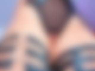 Live cam show with LilaPinky - Bikini on SmokeAndPoke