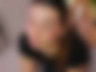 Live cam show with divetagrace - Petite on SxyPornLive