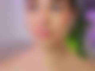 Live cam show with divetagrace - Petite on TastyBlacksLive