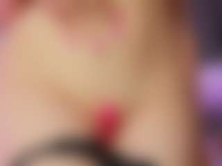 Live cam show with divetagrace - Brown Hair on Pornisteam.com