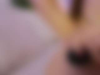 Live cam show with divetagrace - Granny on StripNow