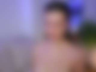 Live cam show with divetagrace - Old on SquirtSoMuch